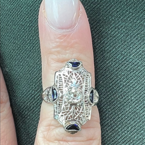 Vintage Diamond and sapphire ring size 6 - Picture 4 of 8